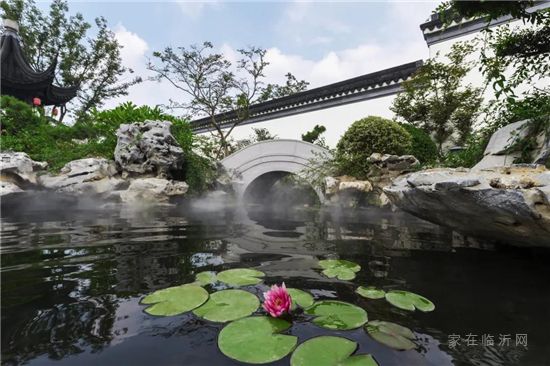 所有的院子都面向世界，這個院子把風(fēng)景留給家人